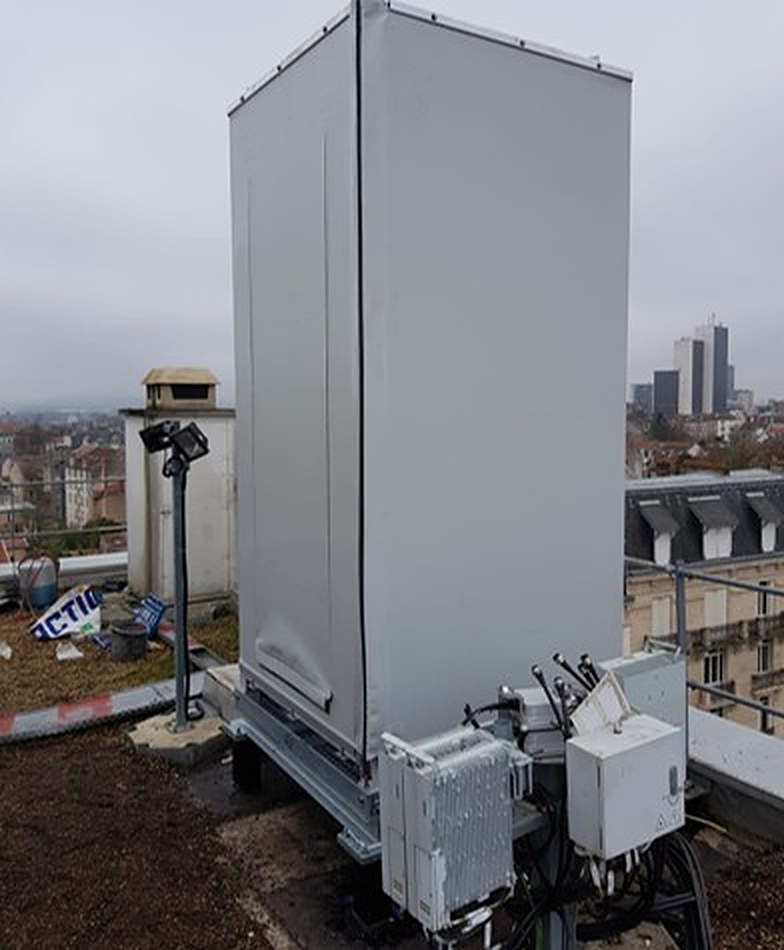Cheminée rectangulaire grise en toile tendue